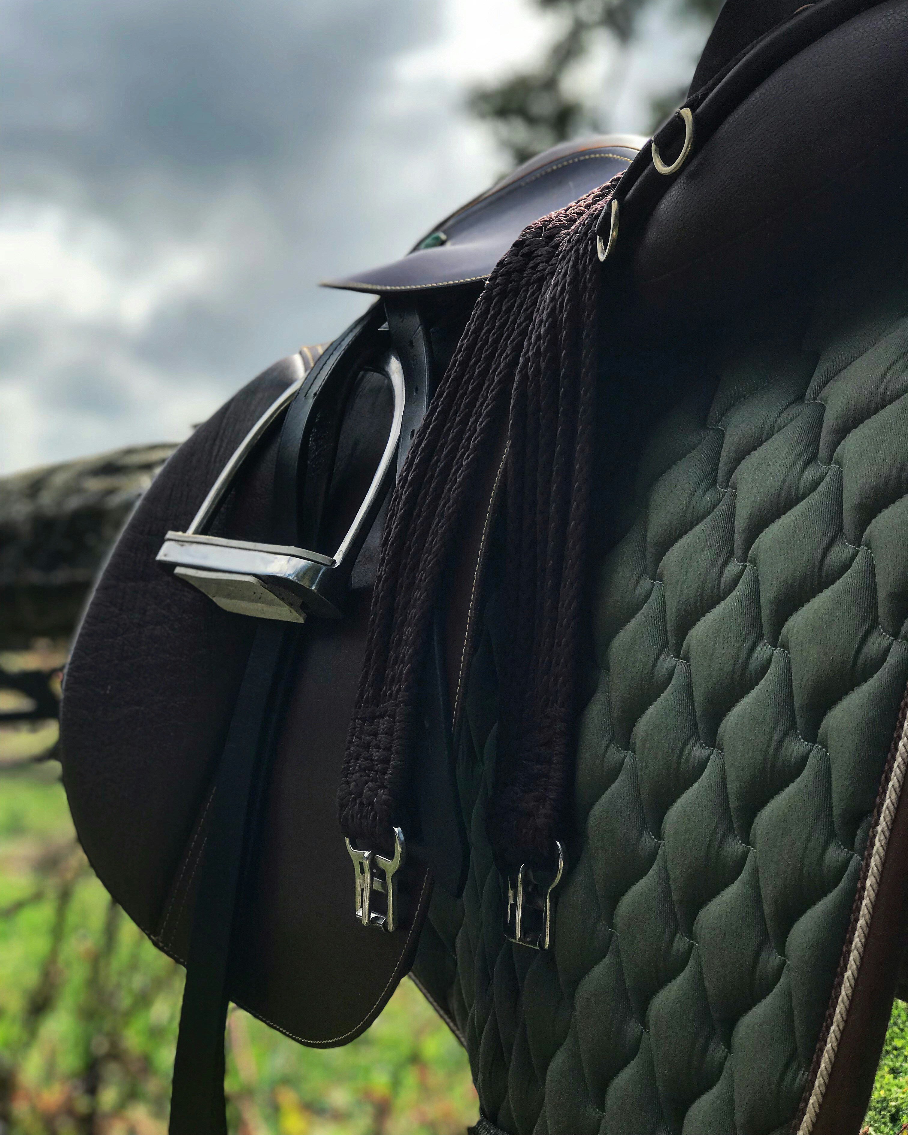 International premium saddle brand social media management
